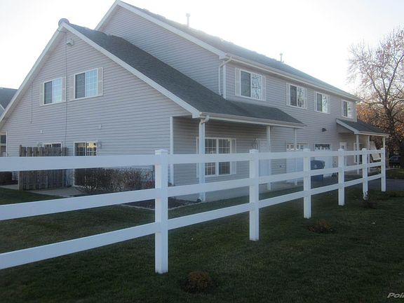 2nd image of 700 Shady Acres Ln