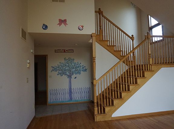 4th image of 149 Fossil Lake Ct