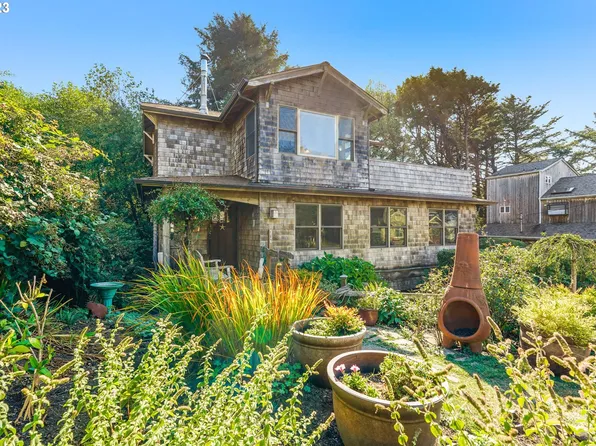 187 W Kenai St, Cannon Beach, OR 97110