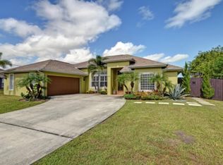 6133 NW East Deville Cir, Port Saint Lucie, FL 34986