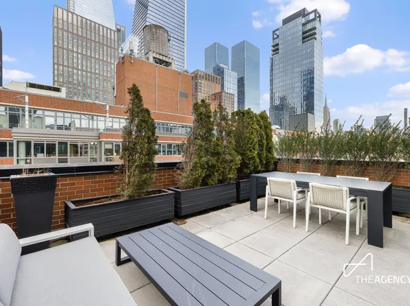 540 West 28th Street image 1 of 13