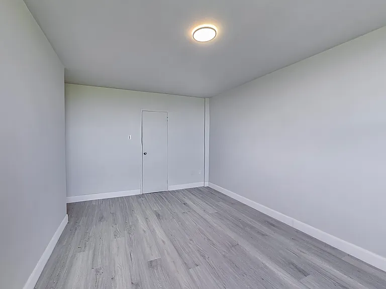 65 Thorncliffe Park Dr #1404 — Photo 9