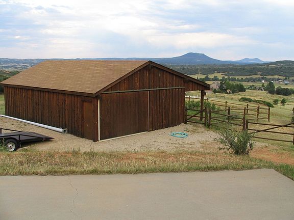 3 Stall Barn with Corrals