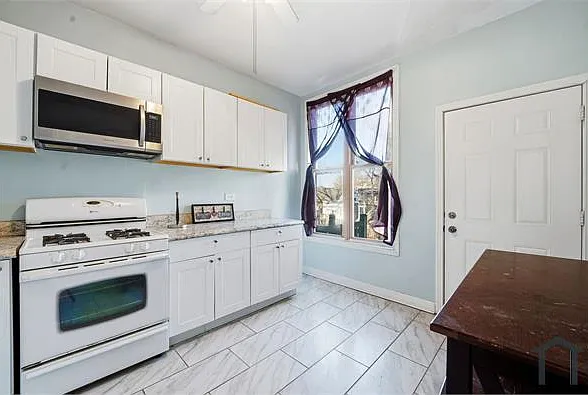1637 S Saint Louis Ave #3 — Photo 6