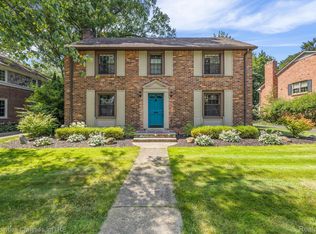 419 Westwood Dr, Bloomfield Hills, MI 48301