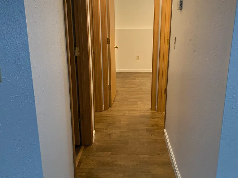 19 Village West Ct — Photo 9