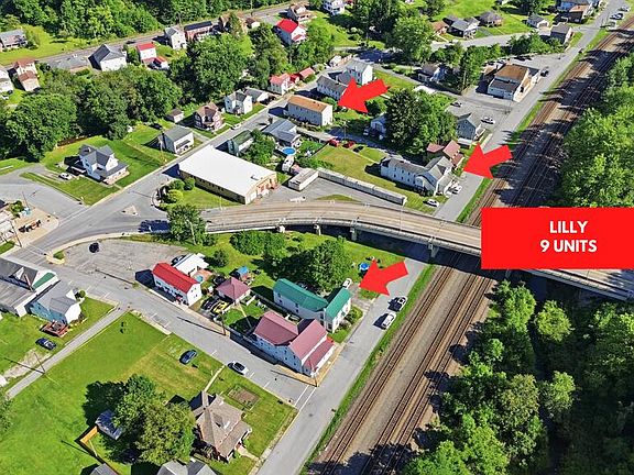 4th image of 322 Railroad St