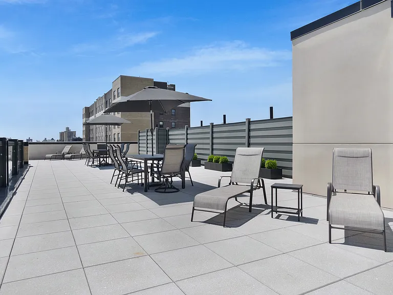 18303 Hillside Ave #3C — Photo 8