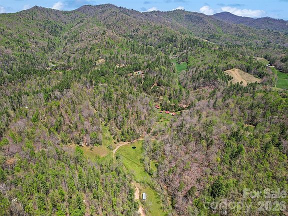 3rd image of 647 Indian Springs Rd