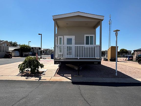 3rd image of 4700 E Main St #700