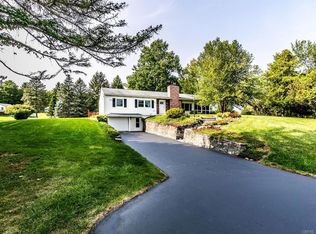 4893 Glenfield Dr, Syracuse, NY 13215