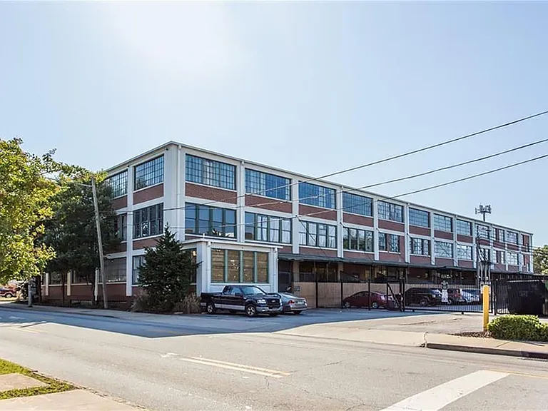 881 Memorial Dr SE #308 — Photo 24