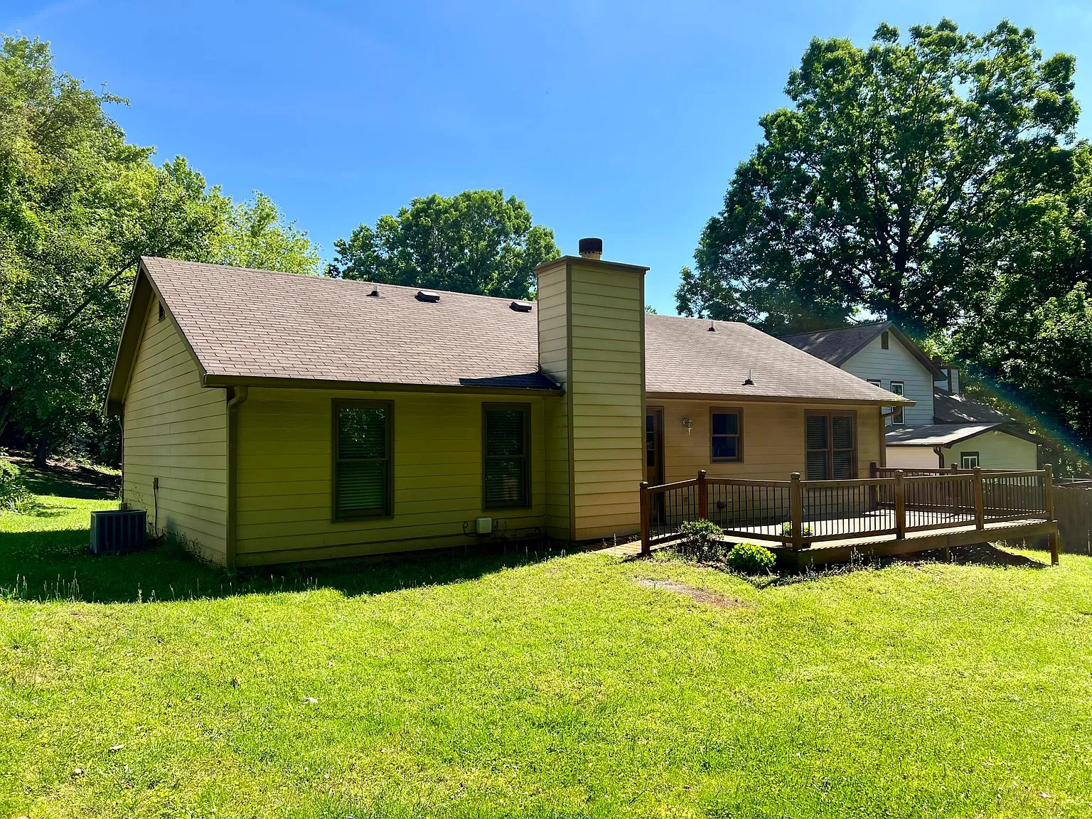 3 bed, 1638 sqft, $2,195 — Photo 3