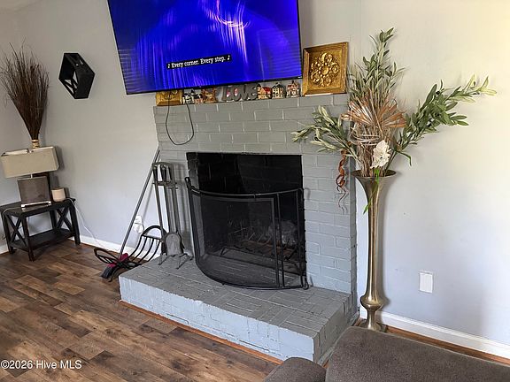 3rd image of 1011 Van Nortwick Street
