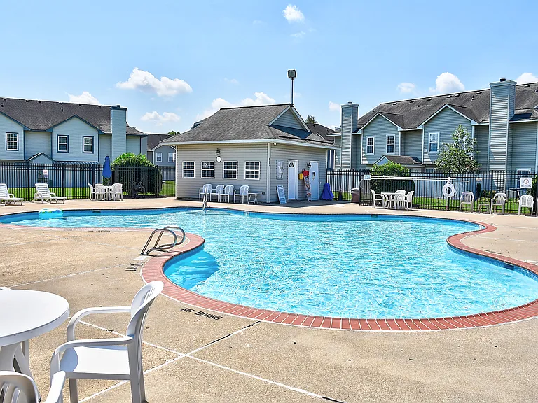 751 Ridge Cir — Photo 33