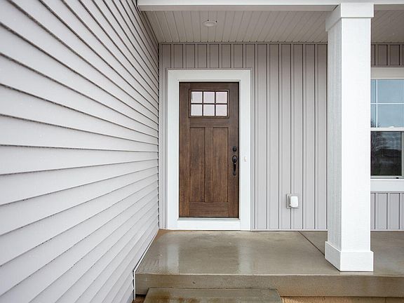 2nd image of 3630 Tulipleaf Dr