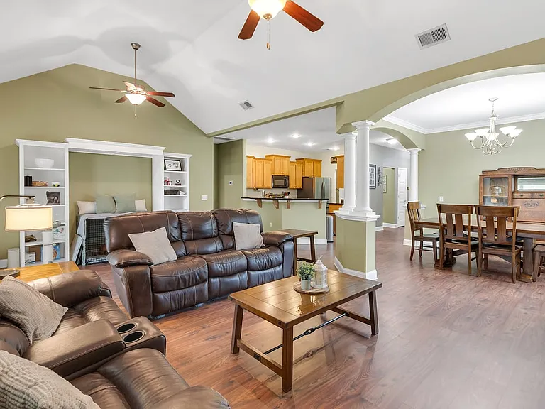 232 Cottonham Ct — Photo 45