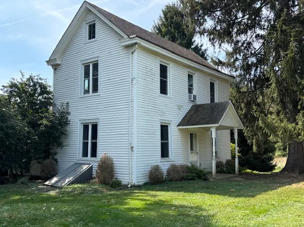 8515 Hopewell Rd, Cincinnati, OH 45242