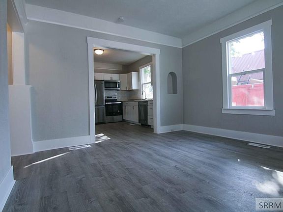 3rd image of 330 Lava St