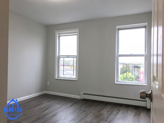5th image of 103 Hull St APT 1