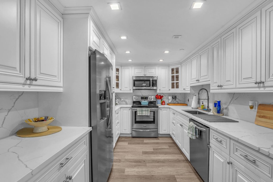 next background image