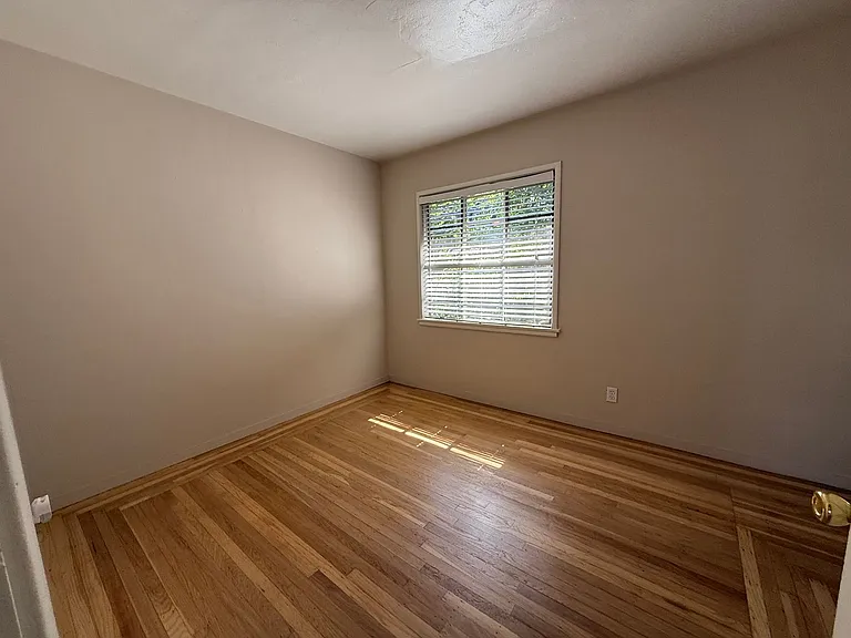 Braden Manor Apartments — Photo 13