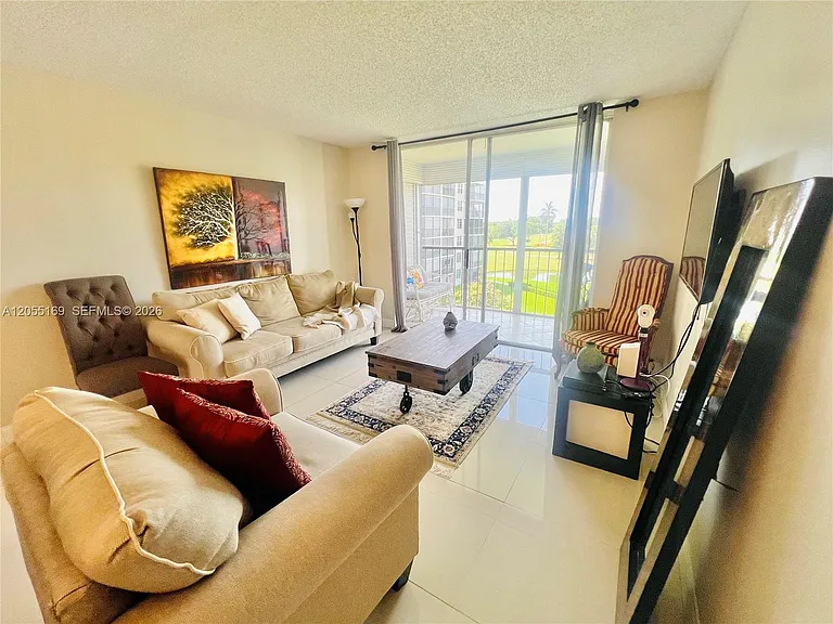 8900 Washington Blvd #409 — Photo 15