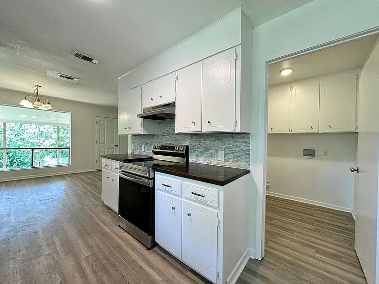 3822 Valley View Dr — Photo 16