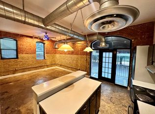 710 S Medina #104, San Antonio, TX 78207