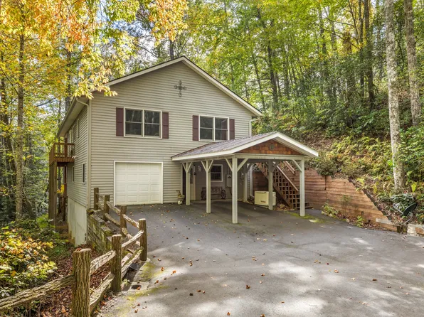 62 Beech Court, Sapphire, NC 28774