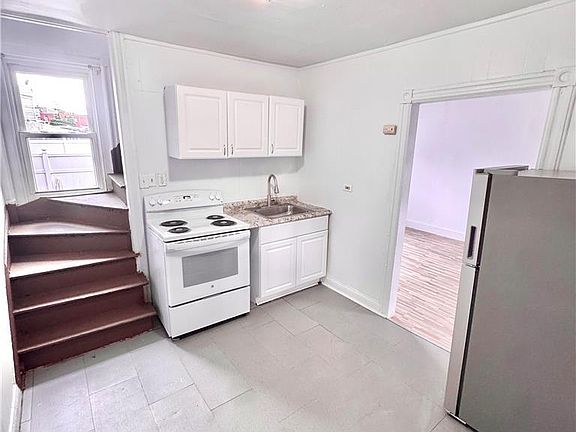 3rd image of 1412 Early St #B