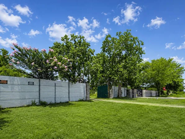 1715 Paul Quinn St, Houston, TX 77091