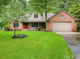 11205 Wild Pond Dr NE, Rockford, MI