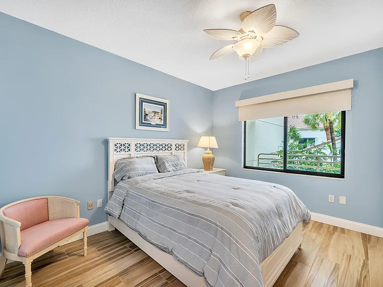 827 Oak Harbour Dr — Photo 43