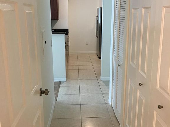 3rd image of 2421 NE 65th St APT 204