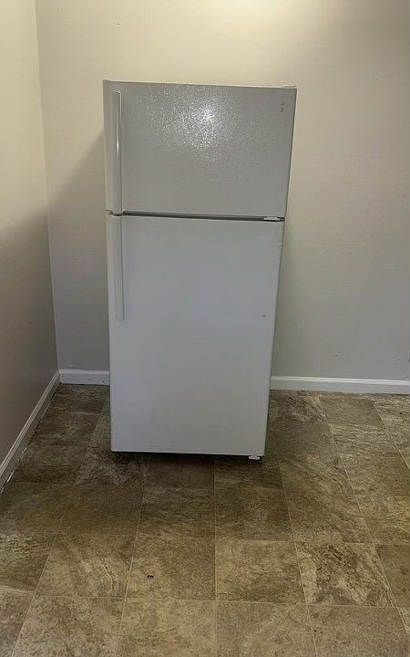 2nd image of 2535 Lysle Ln APT A2