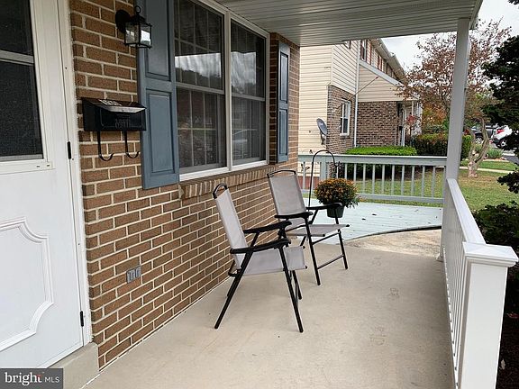 3rd image of 135 E Cedar St