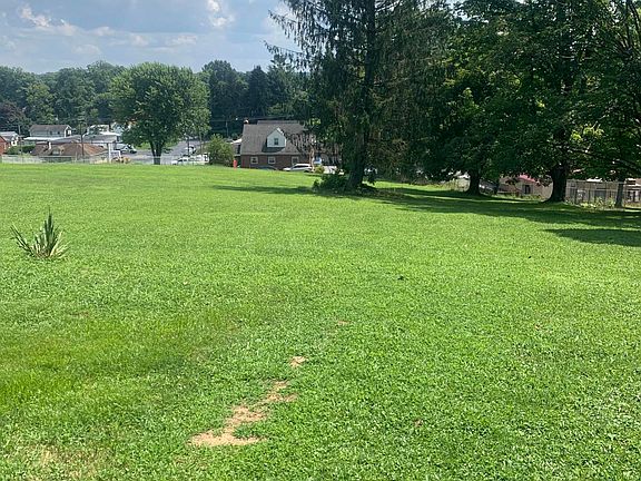 5th image of Walker Ave