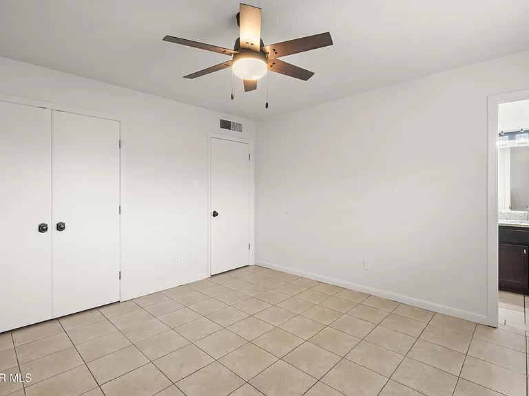 7139 Orizaba Ave — Photo 13