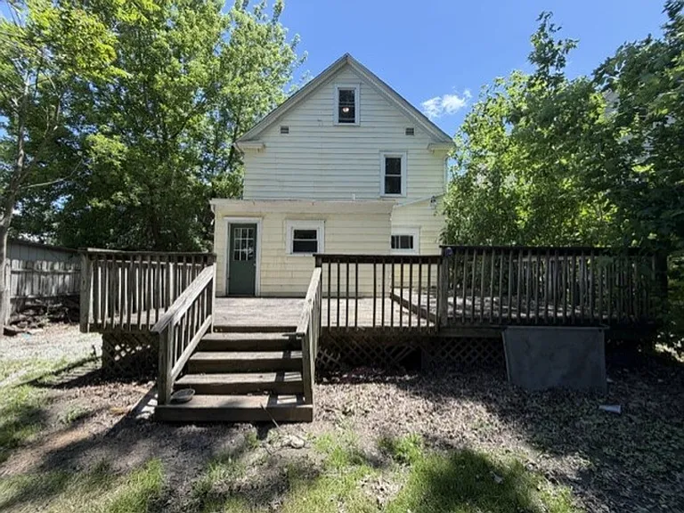 768 Beardsley St — Photo 16