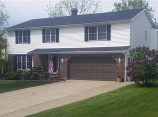 22 Foxhunt Rd, Lancaster, NY 14086