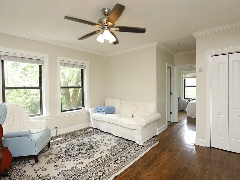 2535 N Seminary Ave #4 — Photo 9
