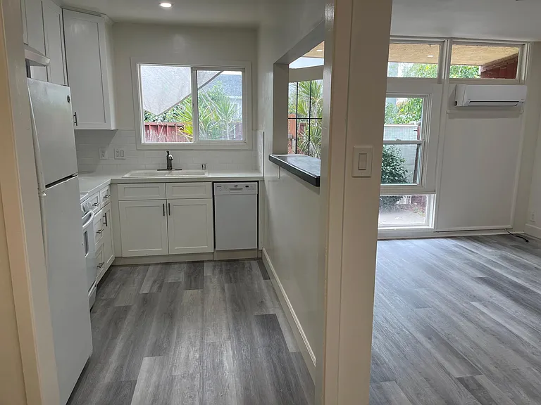 5147 E Carson St #1/2 — Photo 4