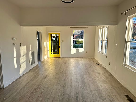 2nd image of 416 Riverside Ave