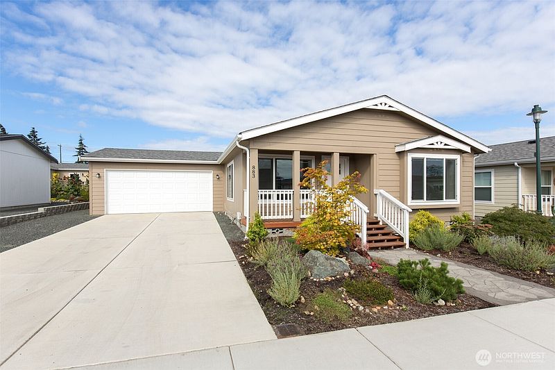 2nd image of 883 N Rock Rose Avenue