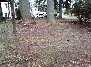 69 Spring Garden Rd, Rocky Point, NY 11778