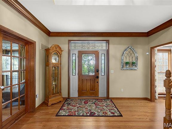 4th image of 621 Old Riverwoods Ln