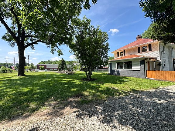 3rd image of 4106 N Sherman Dr