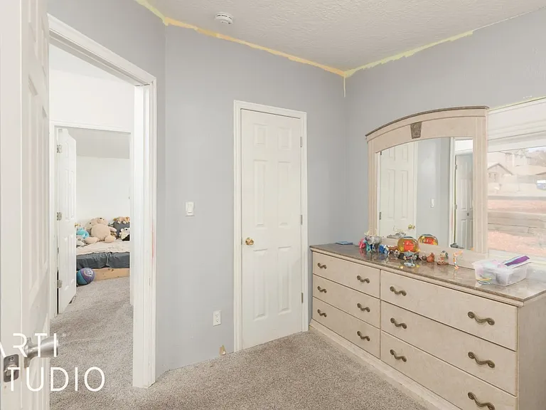 340 E Telegraph St — Photo 10