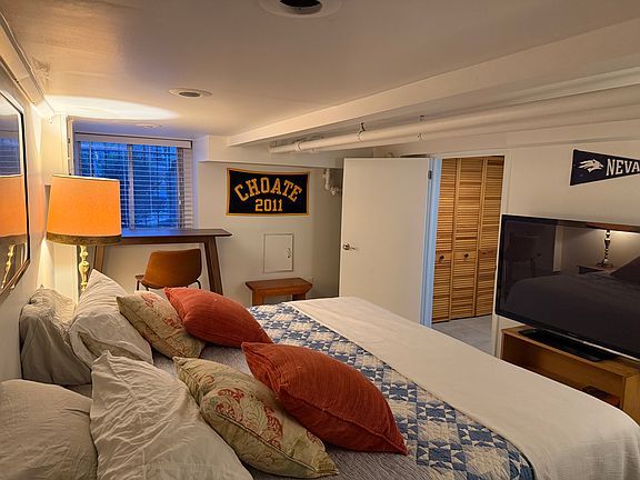 3rd image of 508 15th St SE